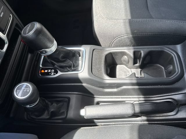 Used 2023 Jeep Gladiator Sport AWD/4WD image 24