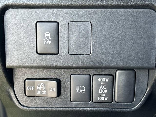 Used 2023 Toyota Tacoma TRD Off-Road w/ Technology Package AWD/4WD image 18