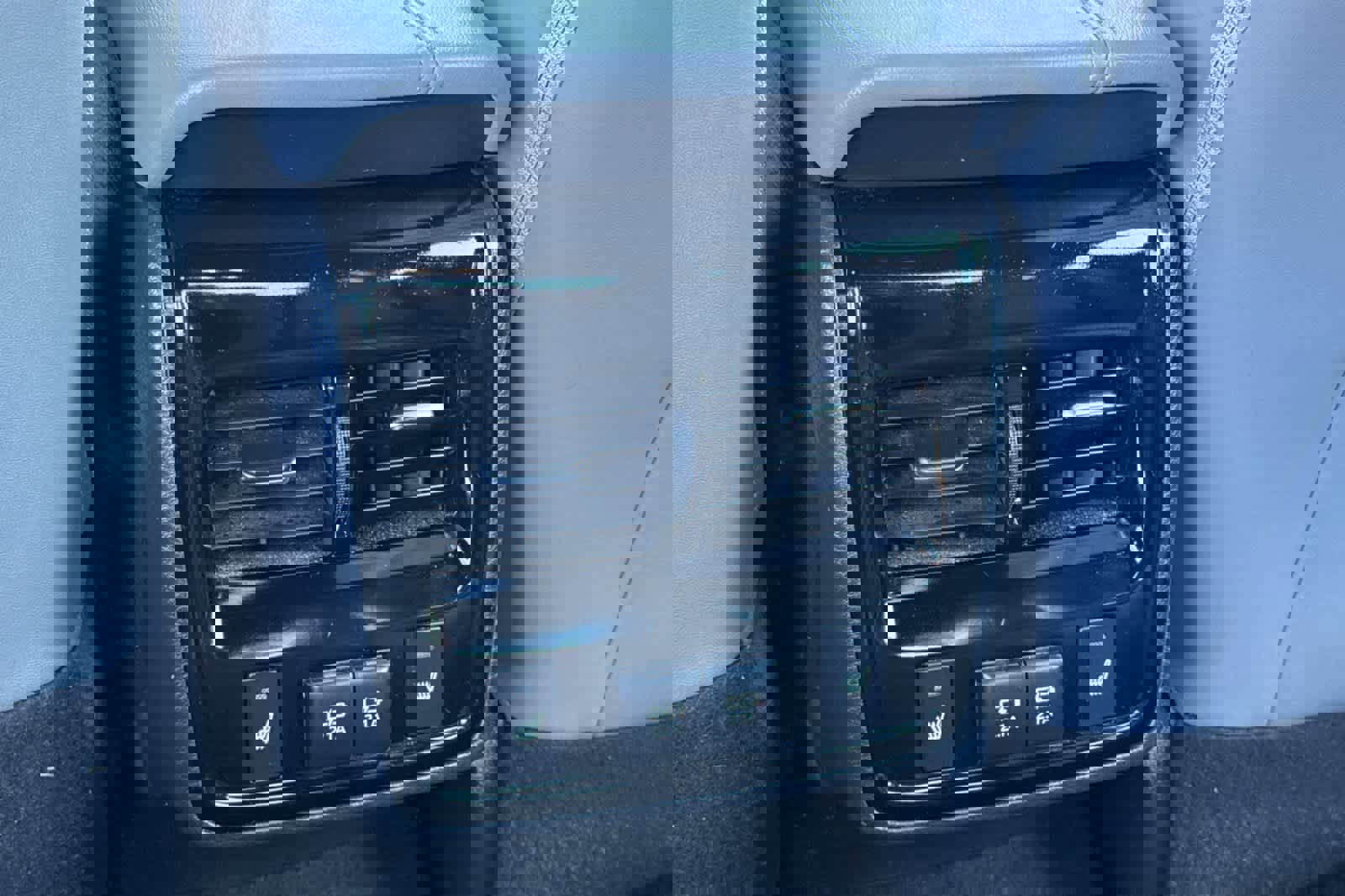 Used 2019 Toyota Avalon Limited w/ Advanced Safety Package image 14