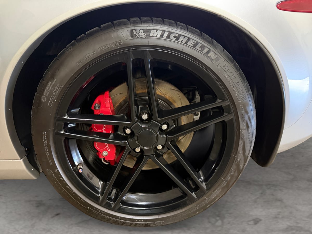 Used 2006 Chevrolet Corvette Z06 w/ Preferred Equipment Group RWD image 16