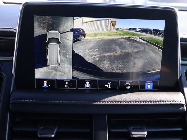 Used 2021 GMC Yukon AT4 w/ Technology Package image 31