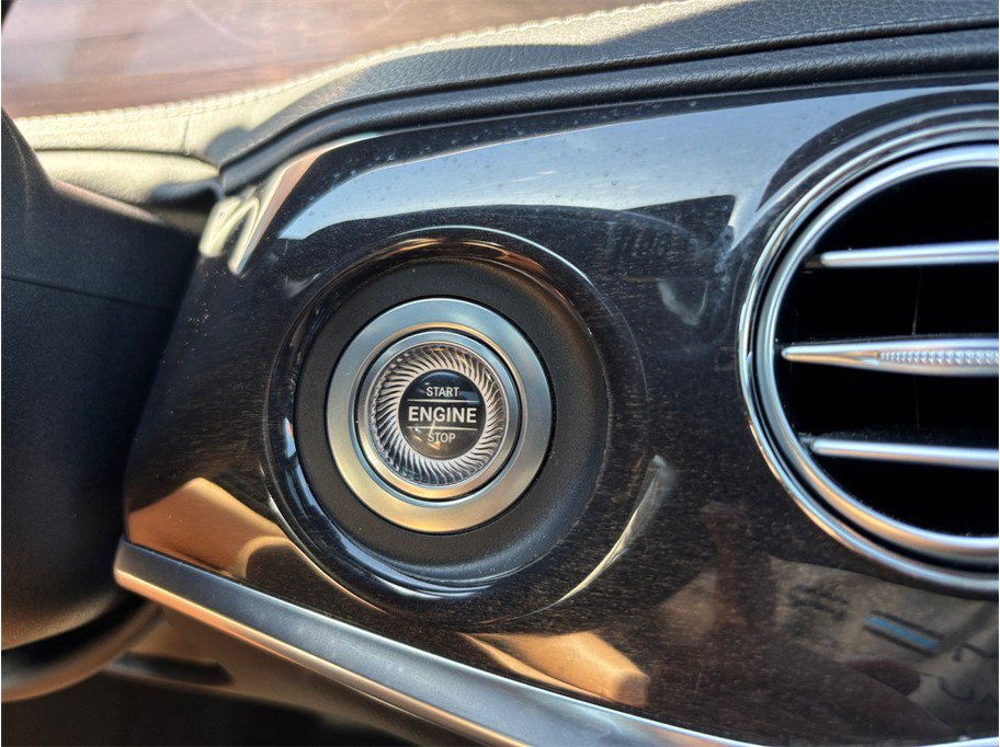 Used 2019 Mercedes-Benz S 560 4MATIC Sedan image 31