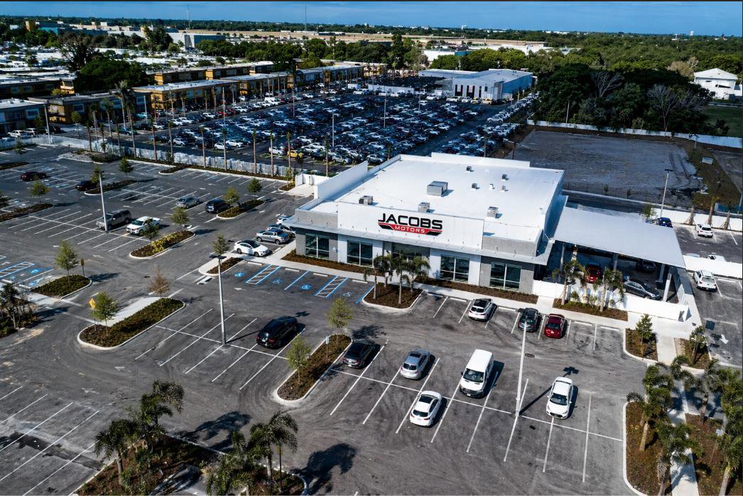 Used 2023 Land Rover Defender 130 S image 6