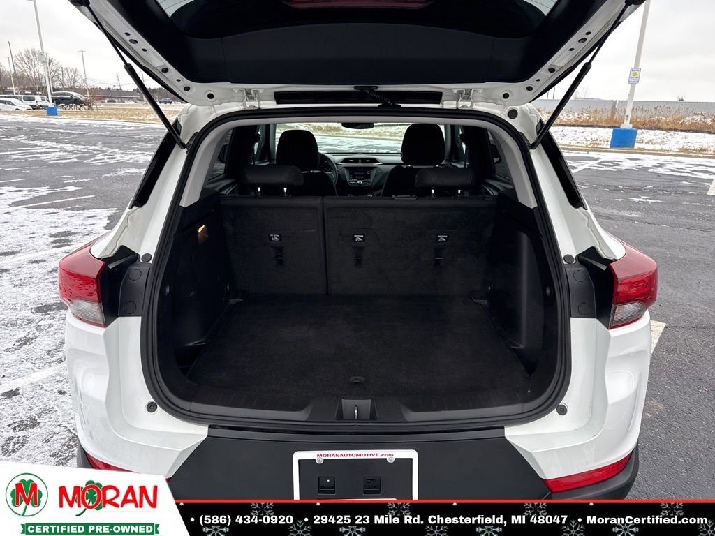 Used 2022 Chevrolet TrailBlazer LT w/ LPO, Blackout Package image 26