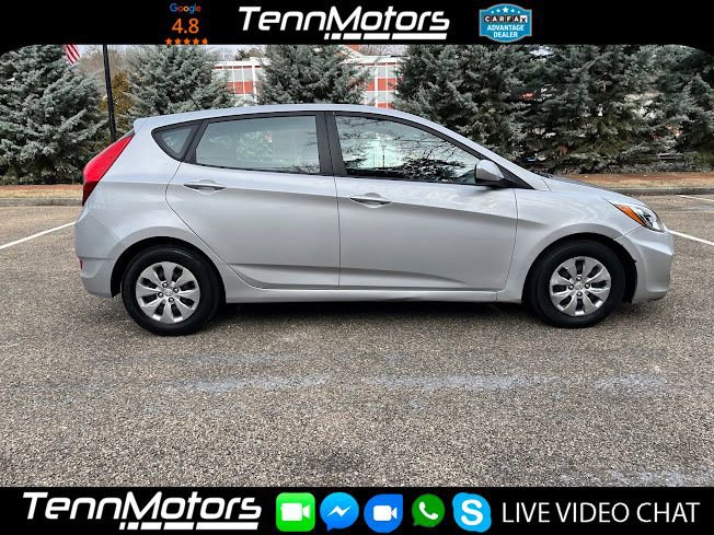 Used 2017 Hyundai Accent SE image 2