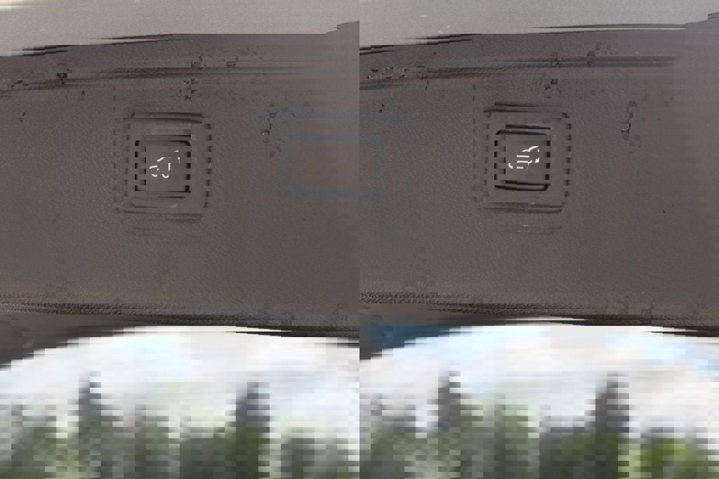 Used 2018 Subaru Outback 2.5i Limited image 25