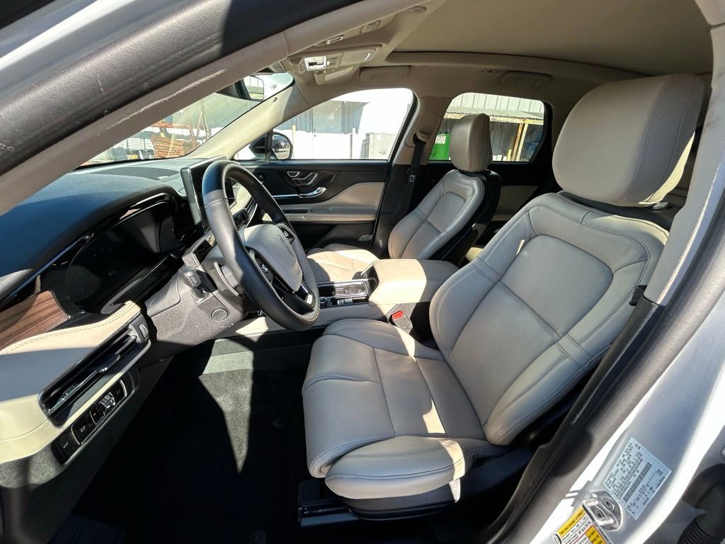 Used 2025 Lincoln Corsair Reserve w/ Equipment Group 202A image 29