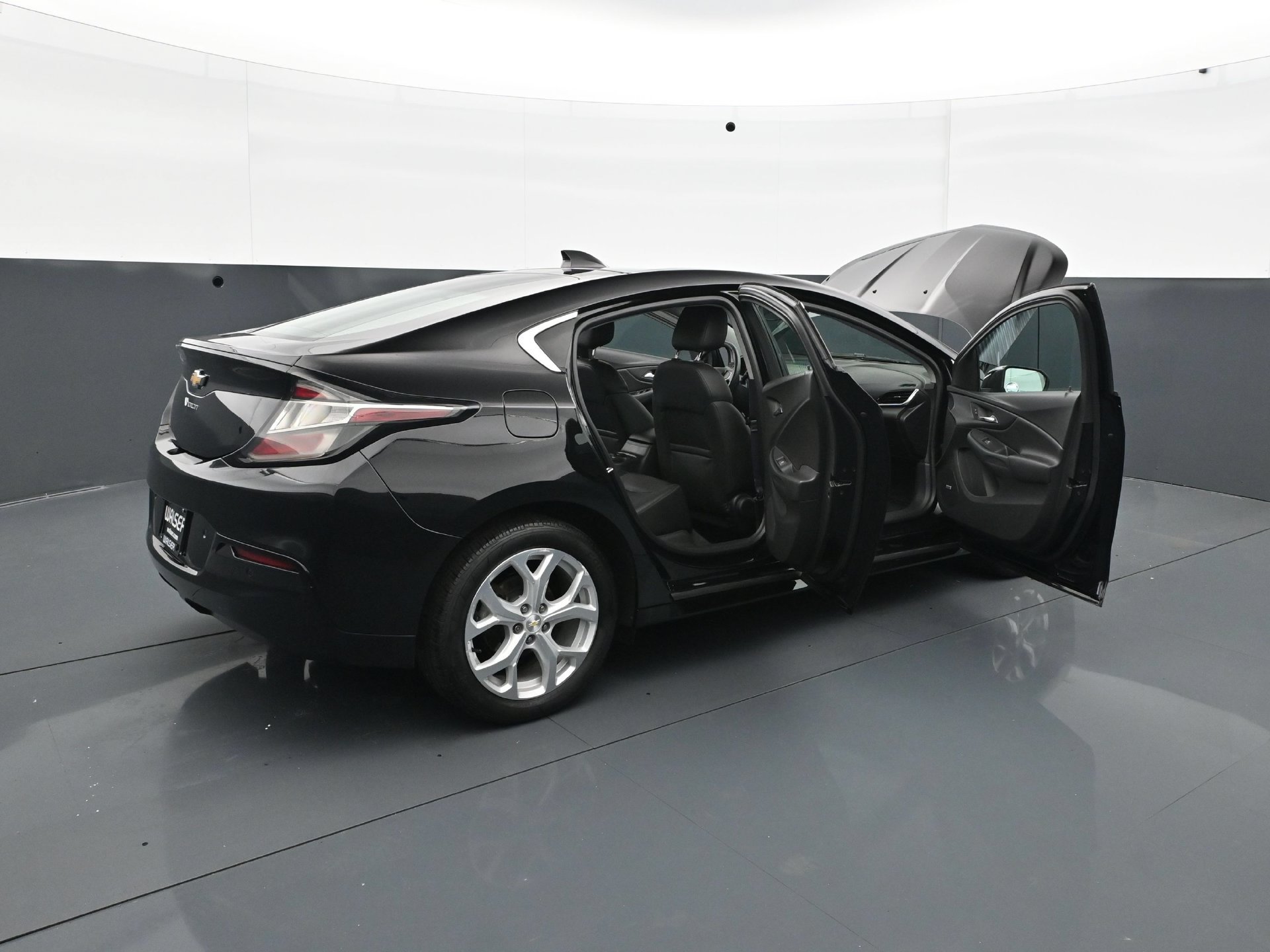 Used 2017 Chevrolet Volt Premier FWD image 31