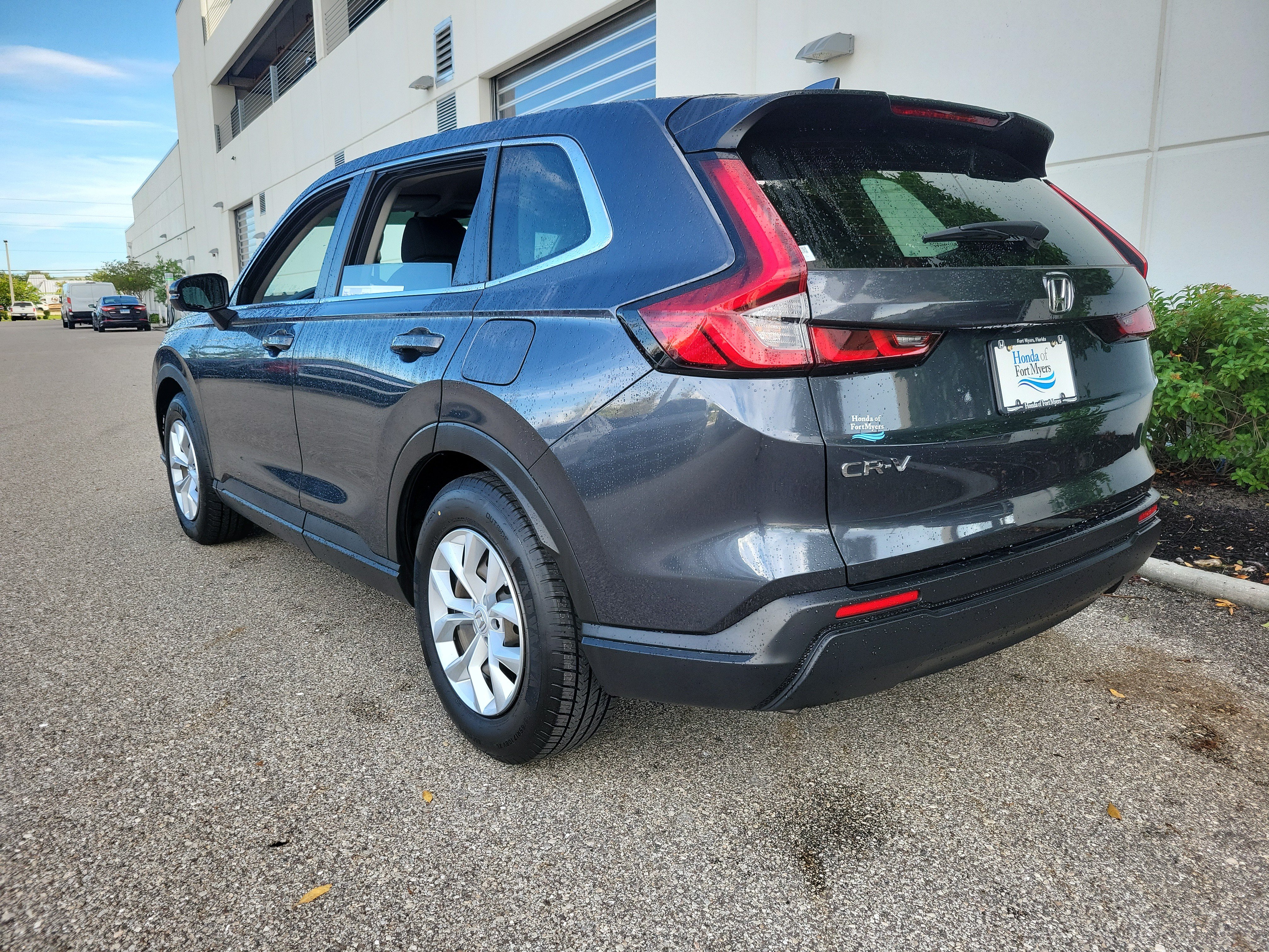 Used 2024 Honda CR-V LX image 4
