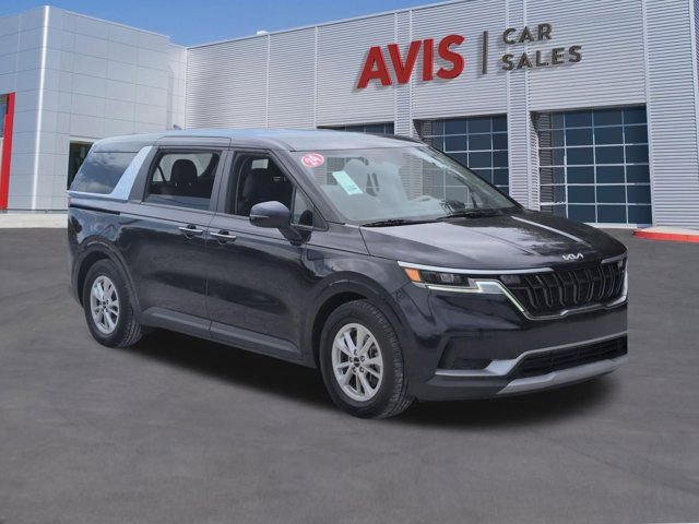 Used 2024 Kia Carnival LX image 3