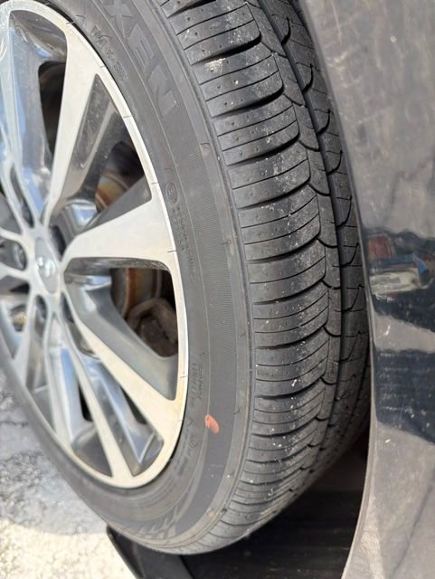 Used 2018 Hyundai Elantra GT FWD image 5