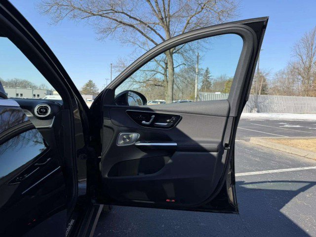 Certified 2025 Mercedes-Benz GLC 300 4MATIC image 28