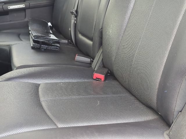 Used 2018 RAM 1500 Laramie w/ Convenience Group AWD/4WD image 7