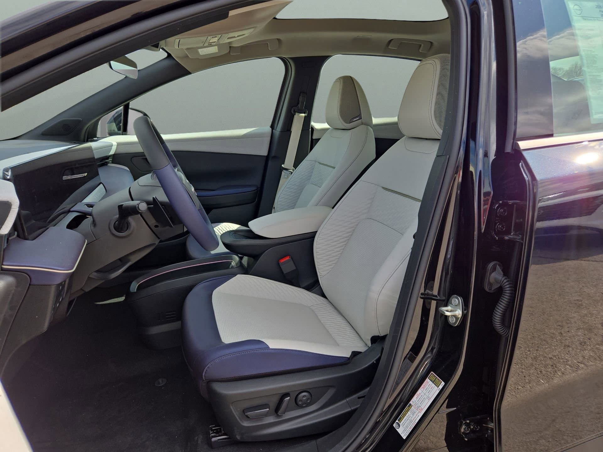 New 2026 Nissan Leaf Platinum+ image 10