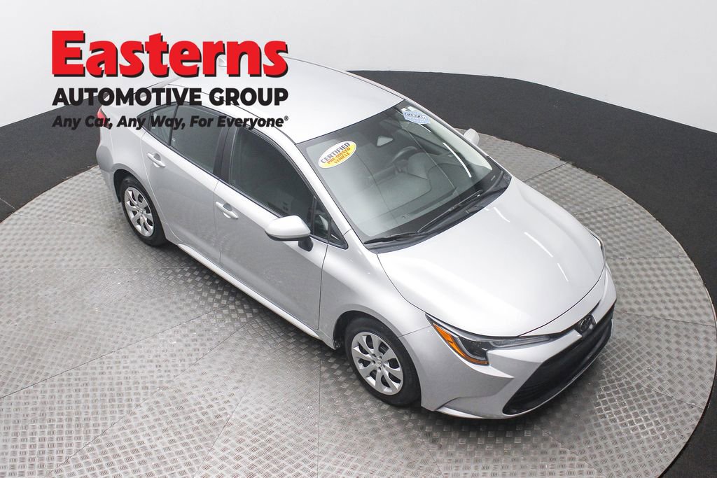 Used 2023 Toyota Corolla LE image 3