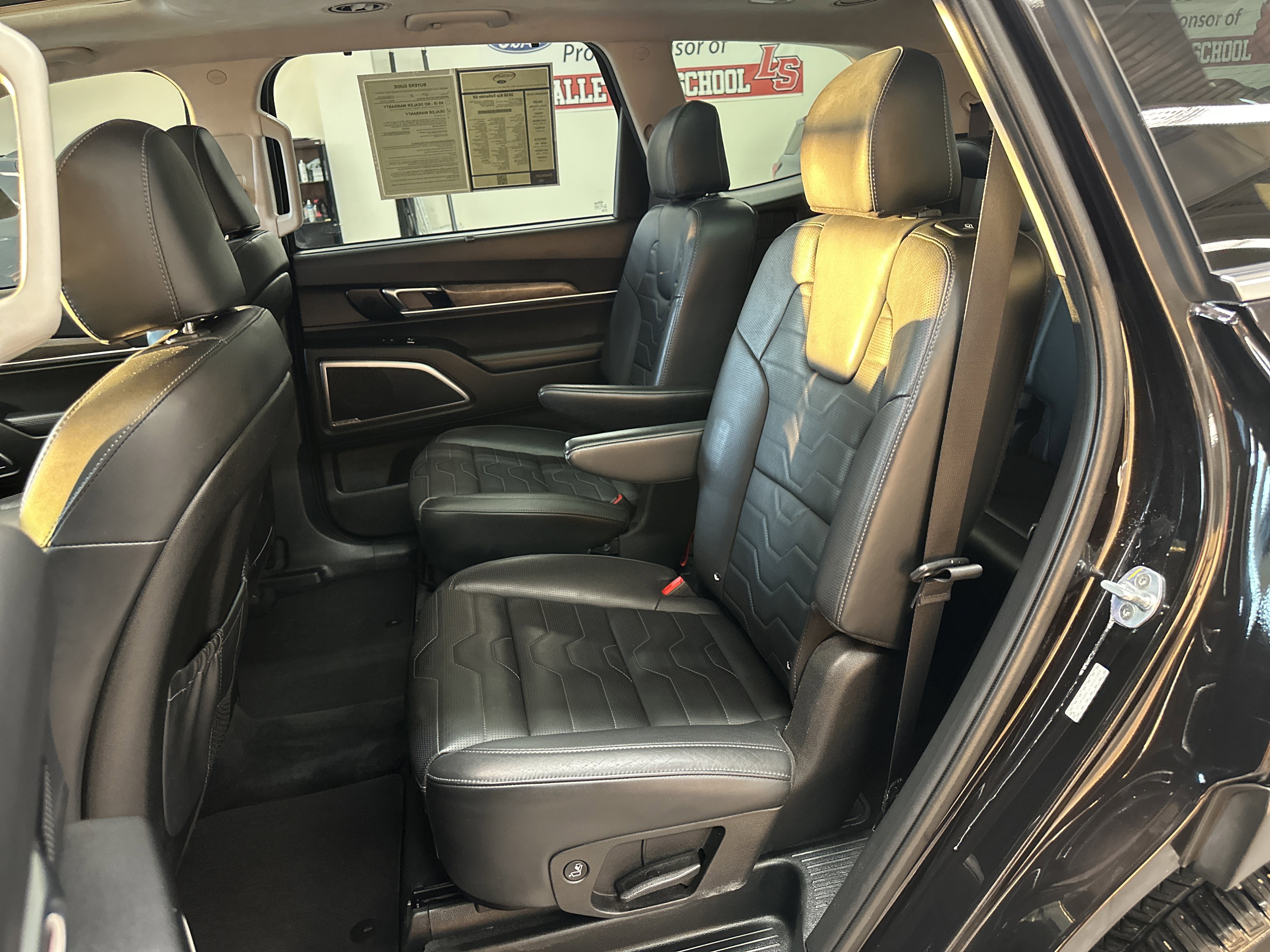 Used 2020 Kia Telluride SX w/ SX Prestige Package image 6