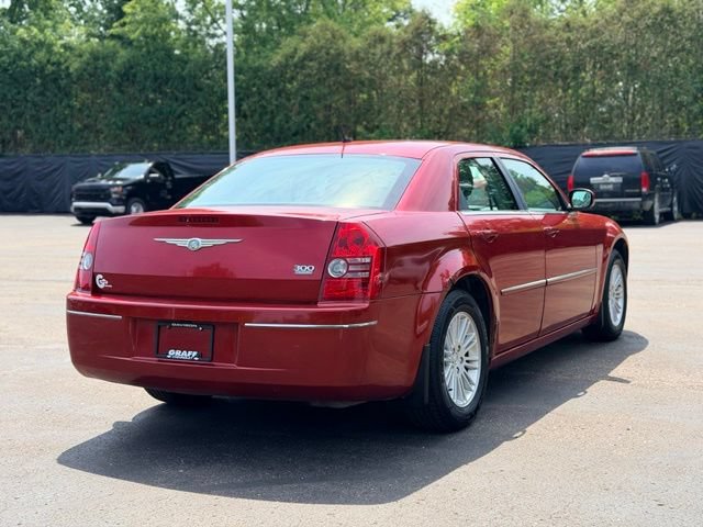 Used 2008 Chrysler 300 Touring w/ Comfort/Convenience Group RWD image 4