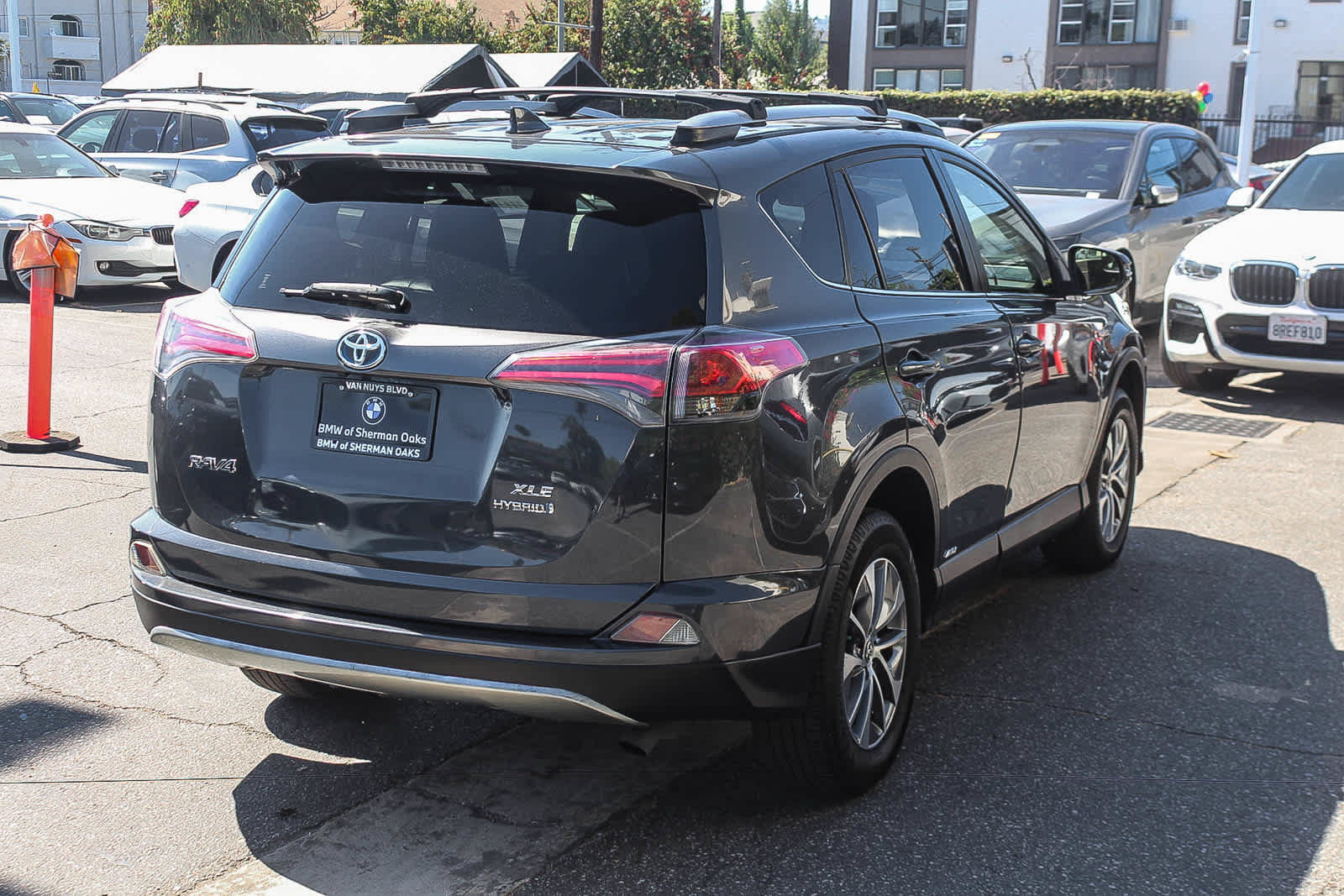 Used 2017 Toyota RAV4 XLE w/ Carpet Mat Package AWD/4WD image 7