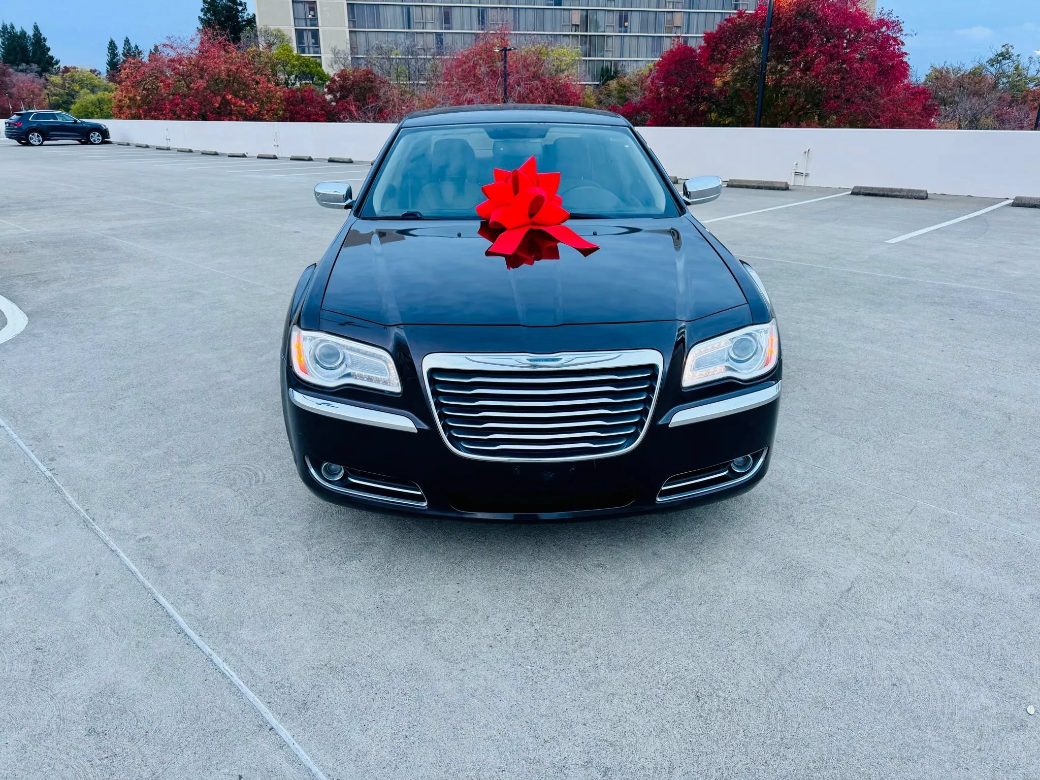 Used 2012 Chrysler 300 Limited RWD image 5