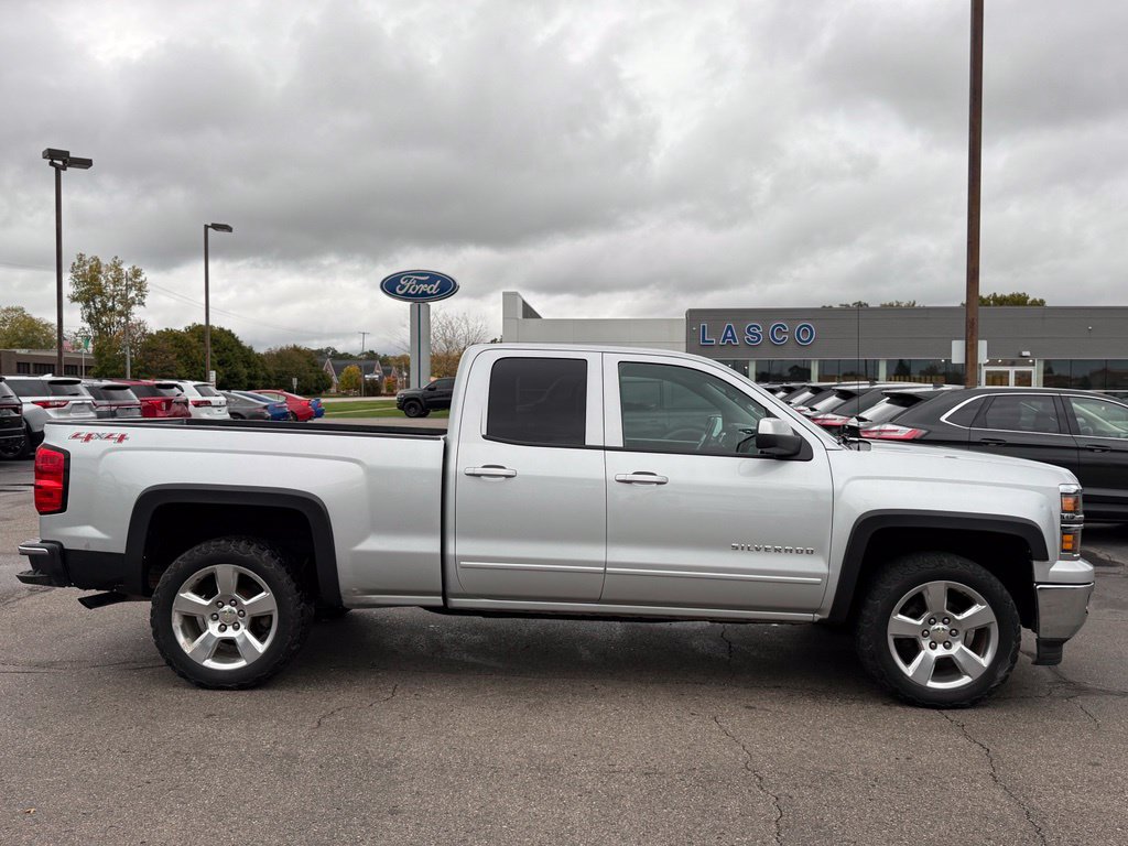 Used 2015 Chevrolet Silverado 1500 LT w/ LT Convenience Package AWD/4WD image 39
