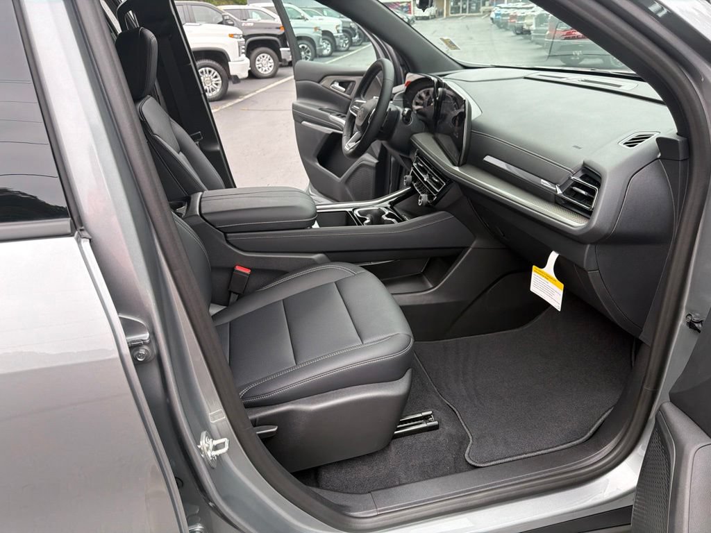 New 2027 Chevrolet Traverse LT w/ Midnight/Sport Edition AWD/4WD image 15