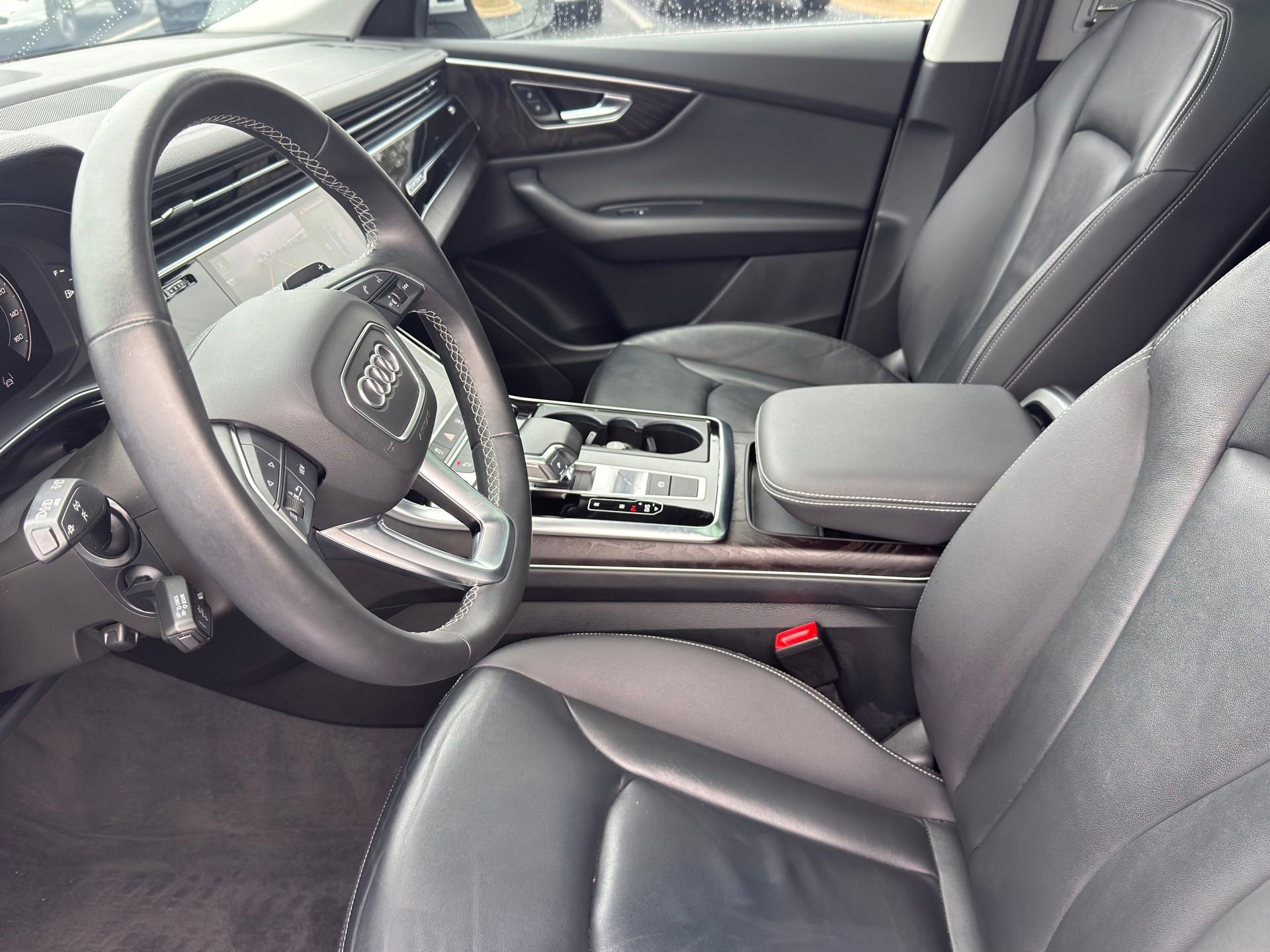 Used 2023 Audi Q8 Premium w/ Convenience Package image 9