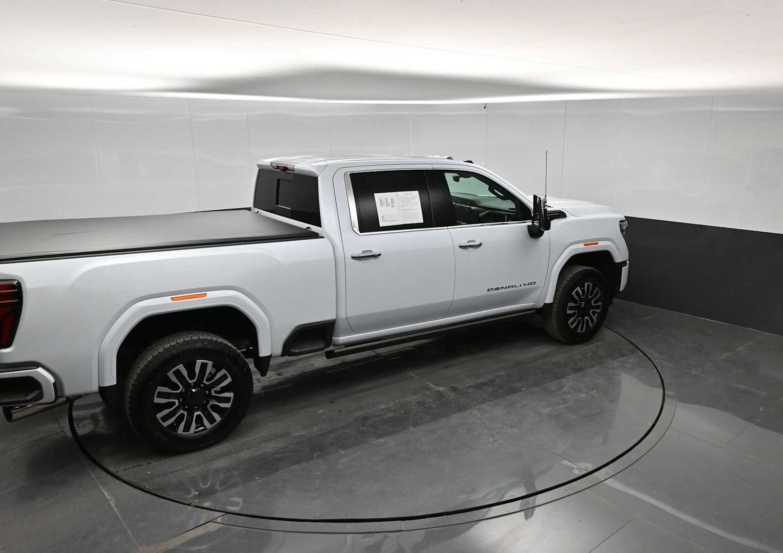 Used 2026 GMC Sierra 2500 Denali Ultimate AWD/4WD image 32