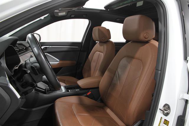 Used 2021 Audi Q3 2.0T Premium w/ Convenience Package image 5