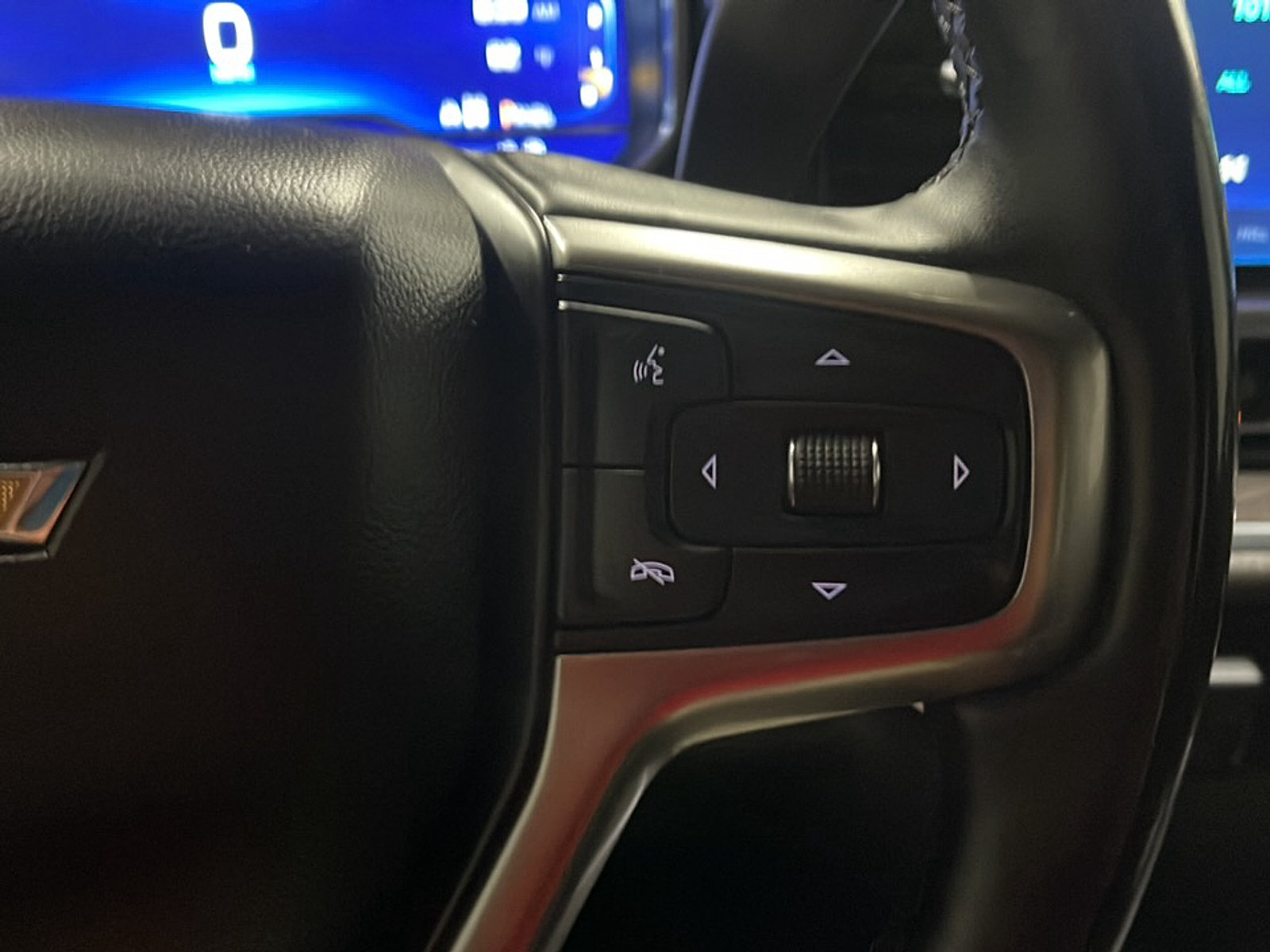 Used 2025 Chevrolet Silverado 3500 LTZ w/ LTZ Plus Package AWD/4WD image 7