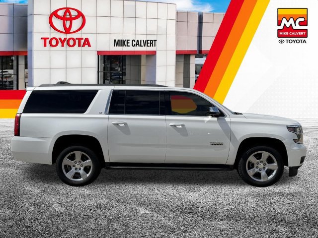 Used 2018 Chevrolet Suburban LT RWD image 10