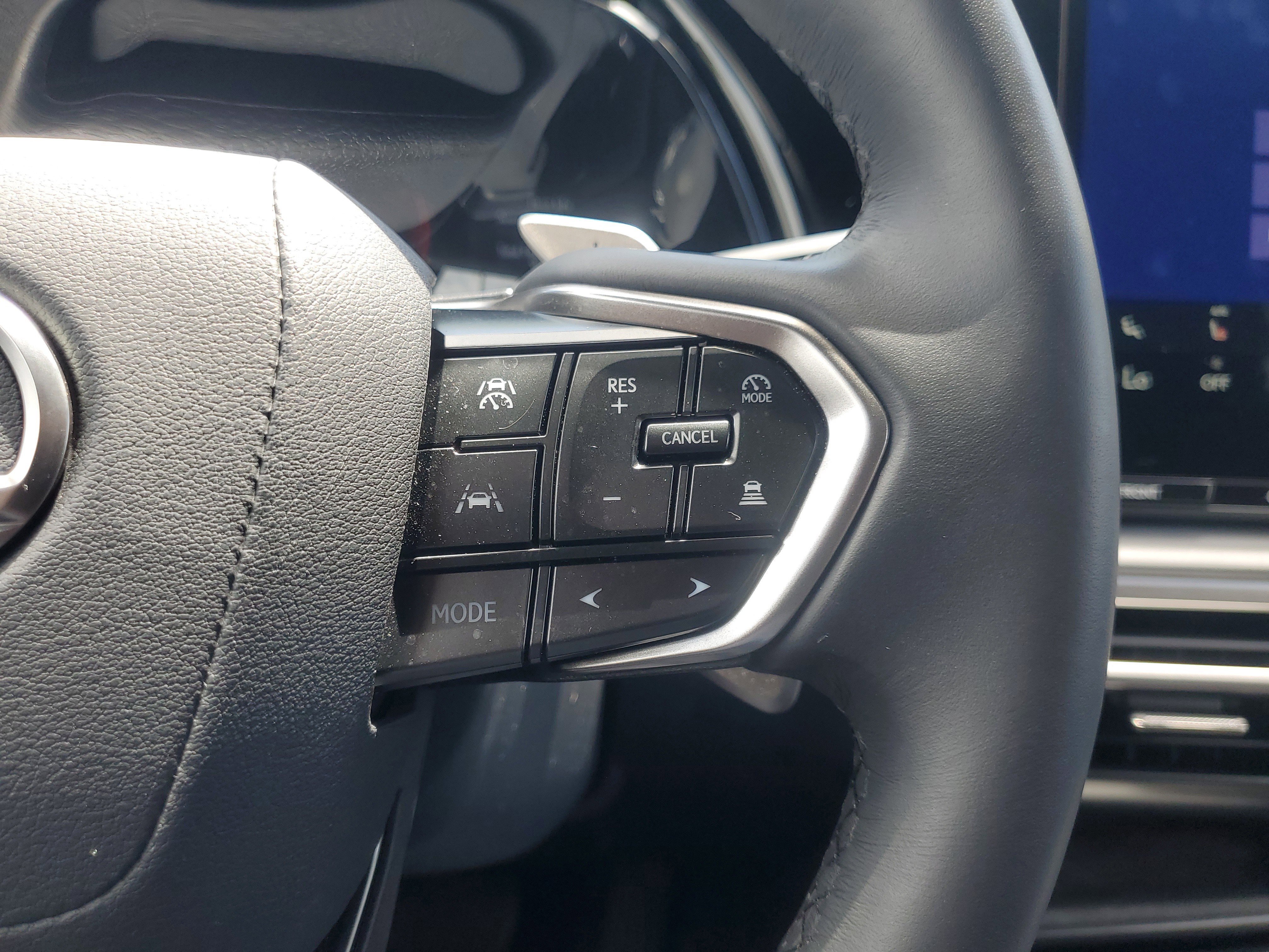 Used 2025 Lexus RX 350 FWD w/ Technology Package image 22