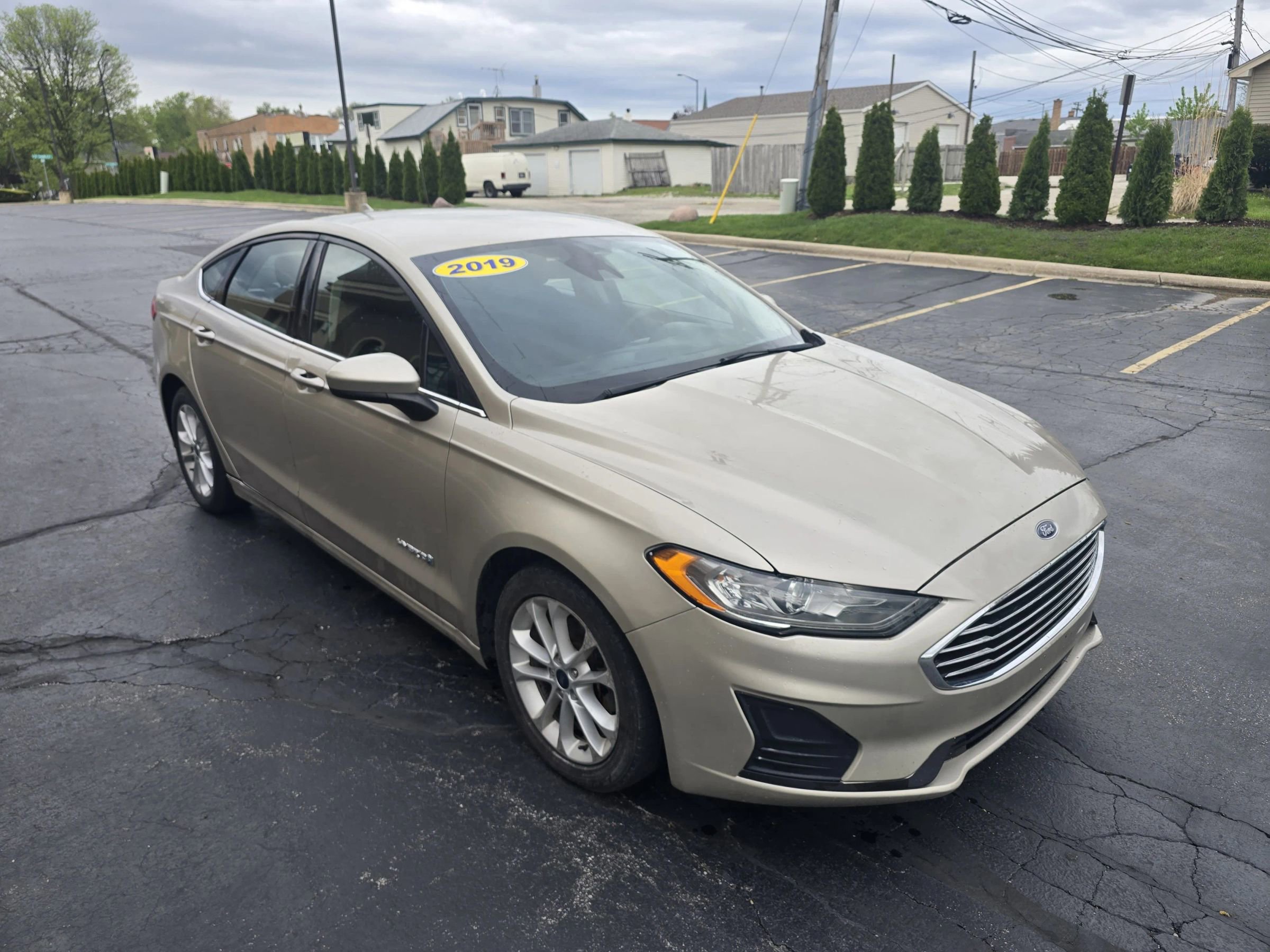 Used 2019 Ford Fusion SE FWD image 4