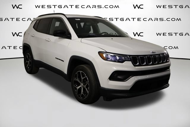 Used 2024 Jeep Compass Latitude AWD/4WD image 42