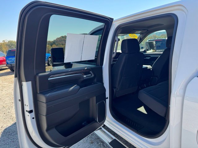 Used 2025 Chevrolet Silverado 2500 LT w/ Convenience Package AWD/4WD image 11