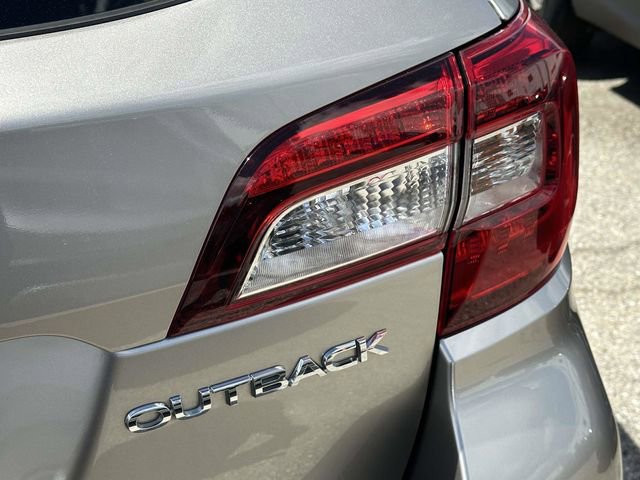 Used 2018 Subaru Outback 2.5i Limited AWD/4WD image 24