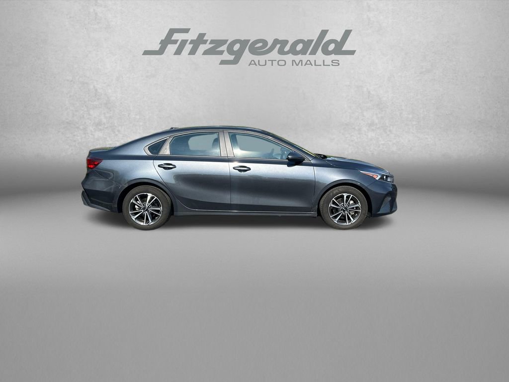 Used 2024 Kia Forte LXS w/ LXS Technology Package FWD image 8