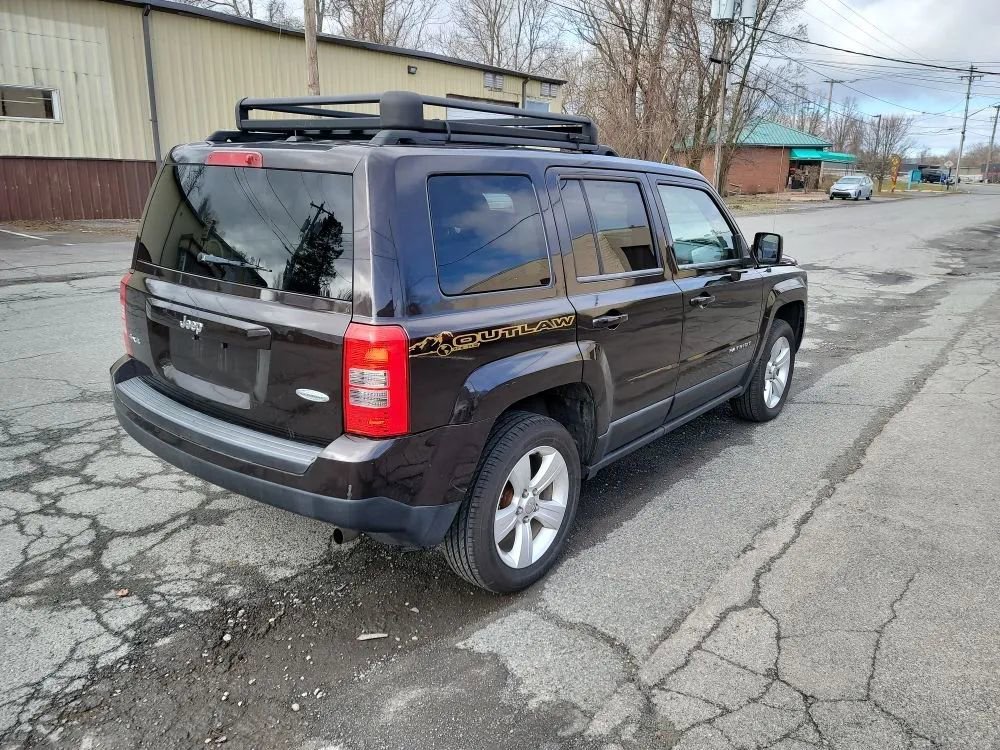 Used 2014 Jeep Patriot Latitude w/ Sun/Sound Group AWD/4WD image 5