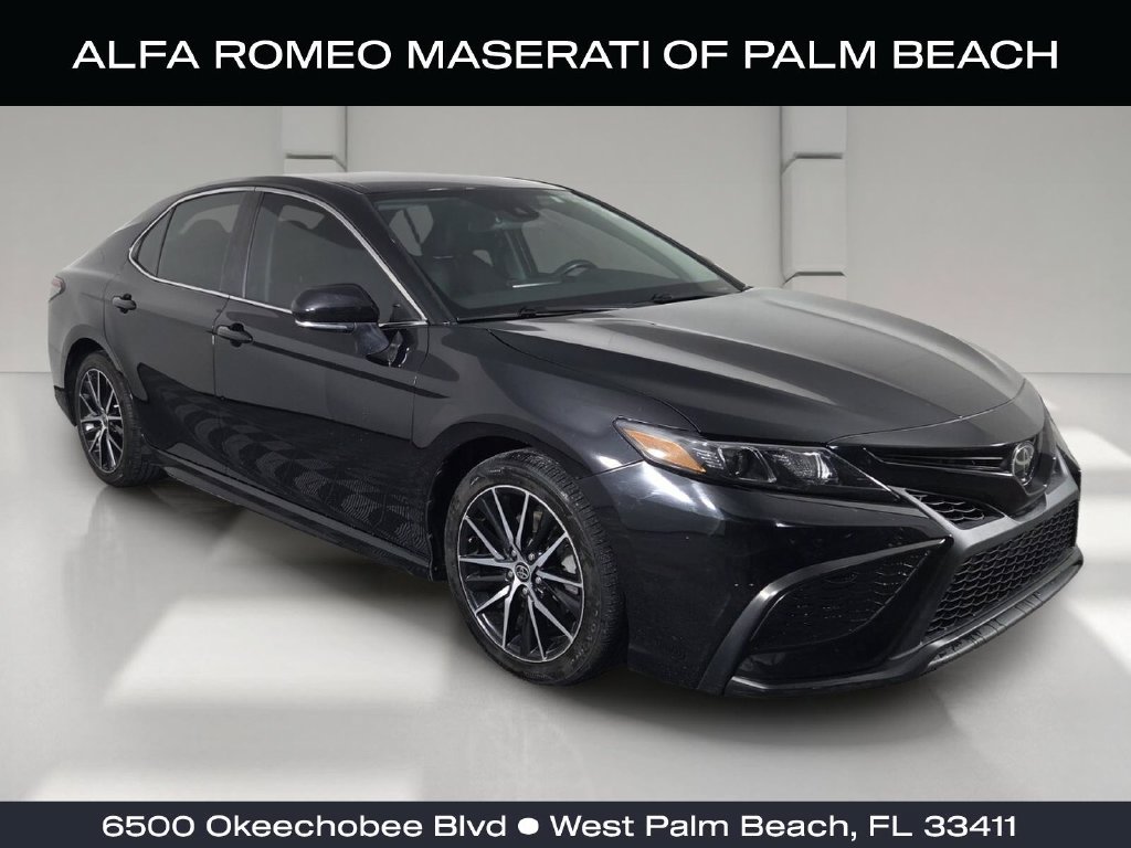 Used 2023 Toyota Camry SE