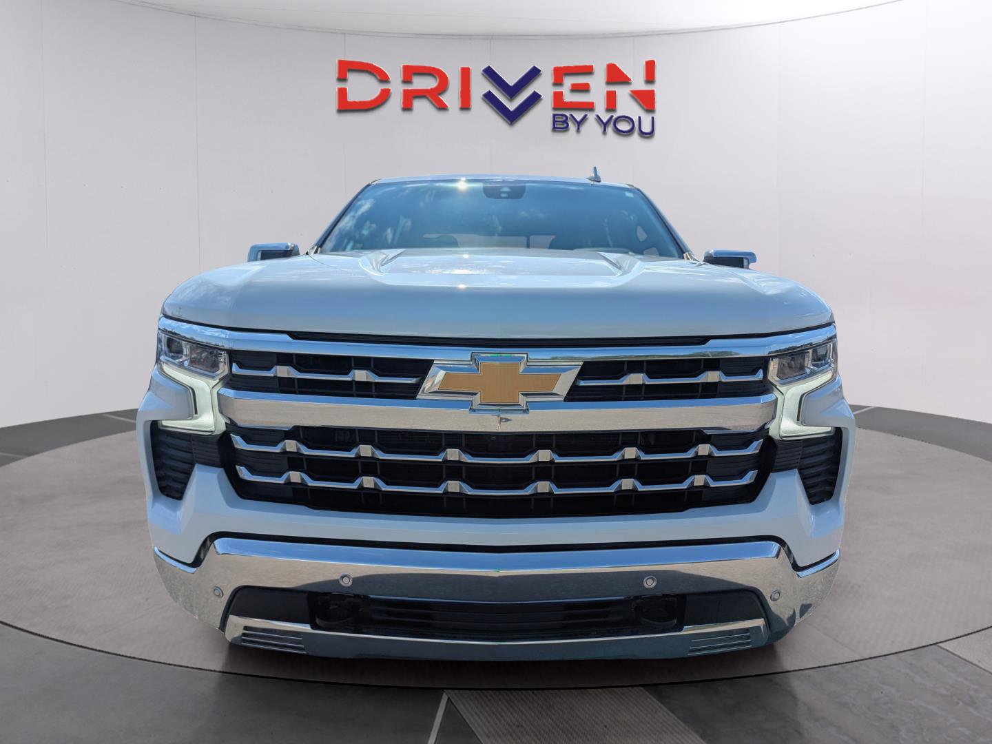 Used 2024 Chevrolet Silverado 1500 LTZ w/ LTZ Convenience Package II image 8