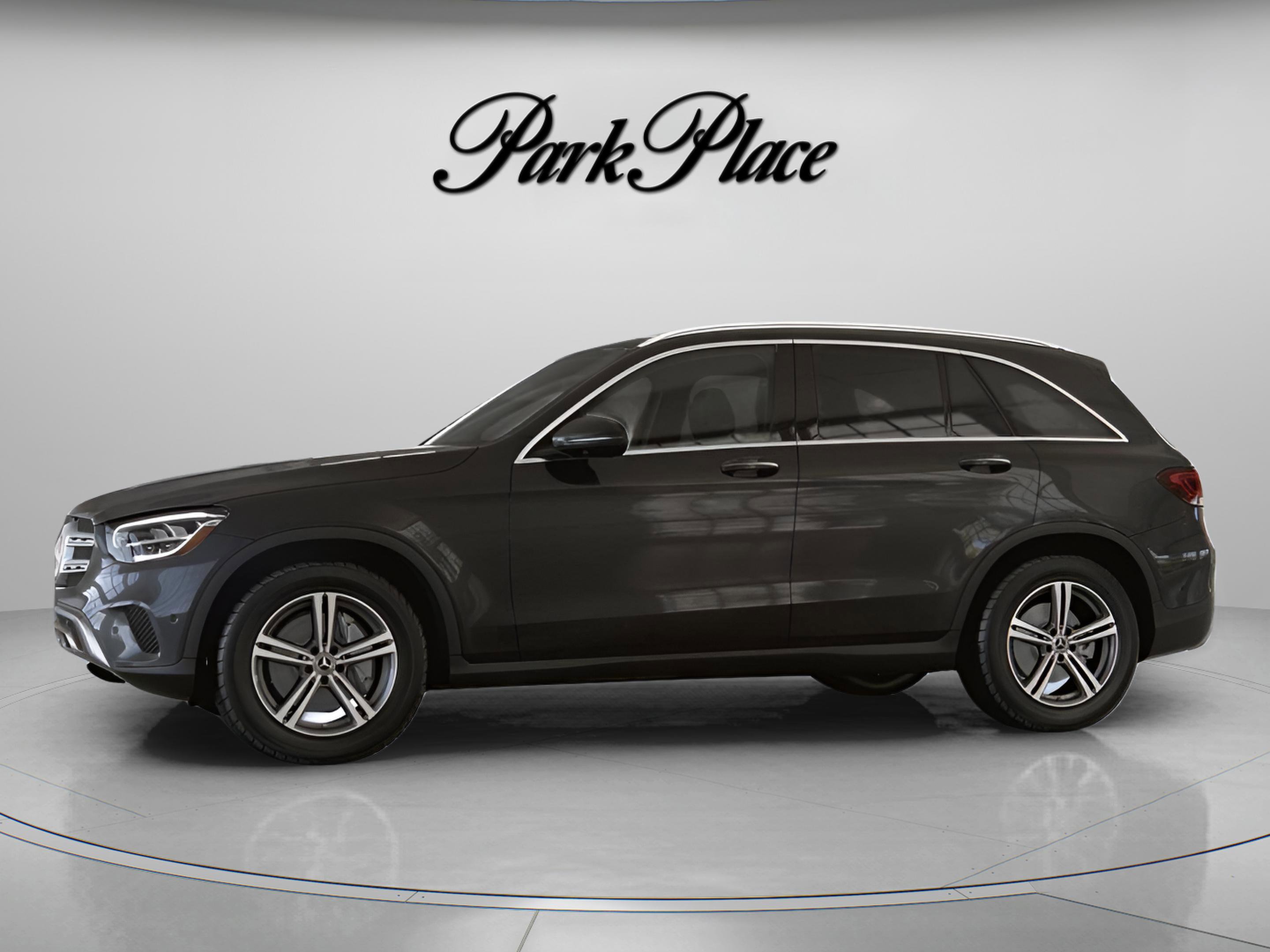 Used 2021 Mercedes-Benz GLC 300 image 4