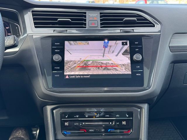 Certified 2022 Volkswagen Tiguan SEL R-Line image 36