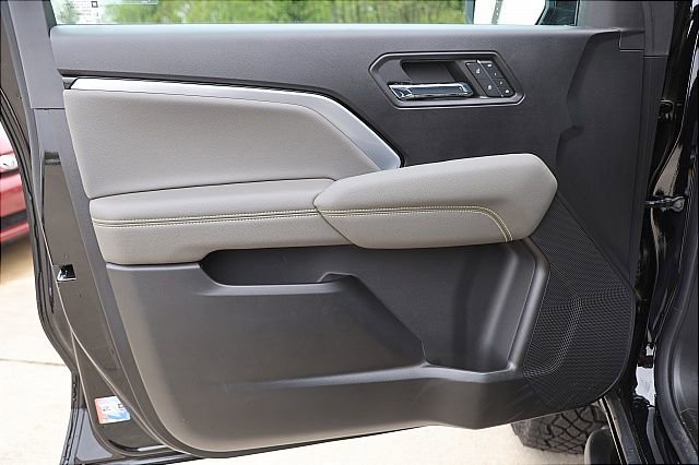 New 2024 Chevrolet Colorado ZR2 w/ ZR2 Bison Edition image 14