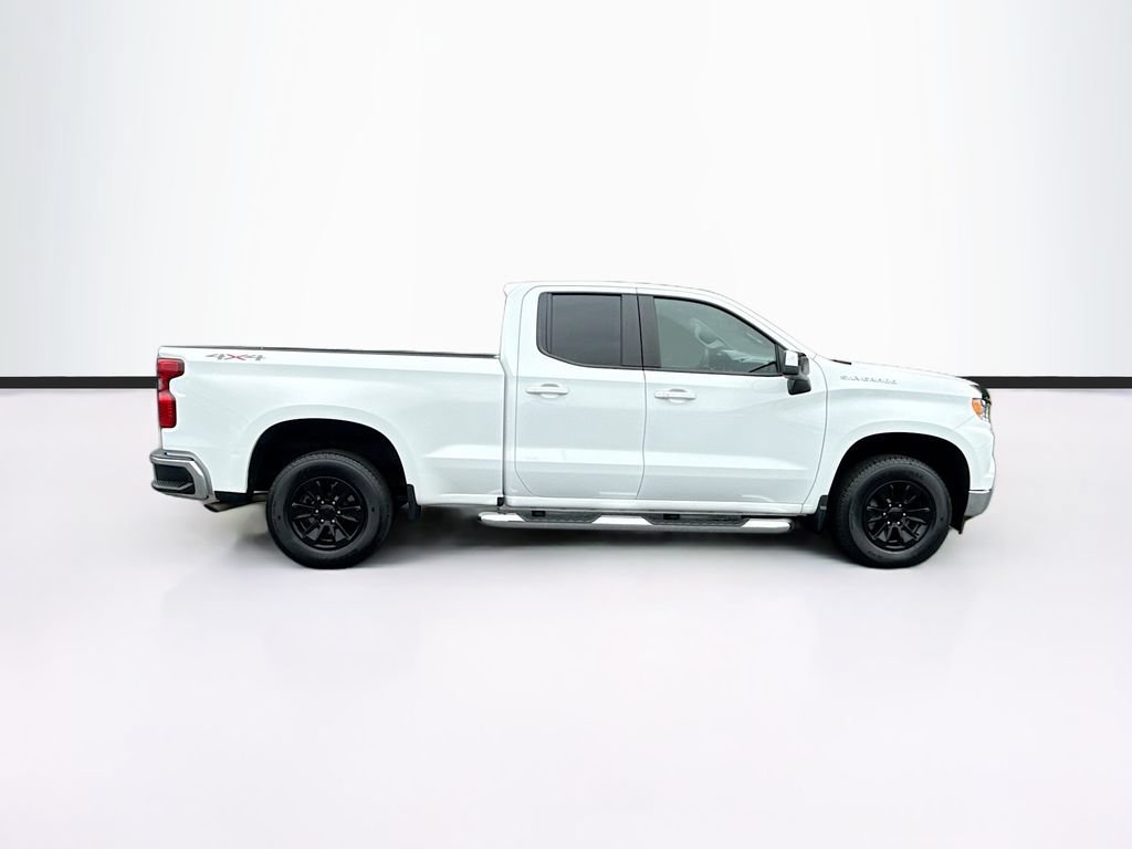 Used 2023 Chevrolet Silverado 1500 LT AWD/4WD image 10