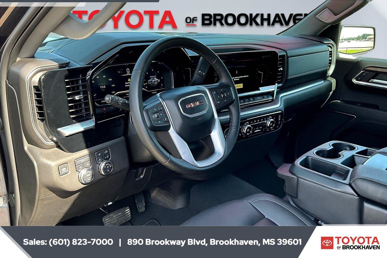 Used 2024 GMC Sierra 1500 SLT AWD/4WD image 12