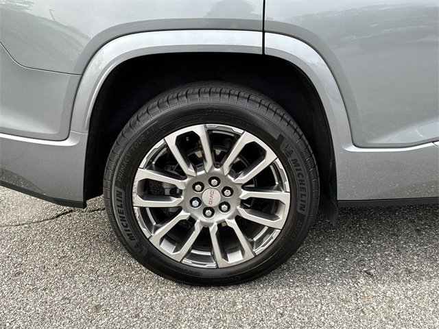 Used 2023 GMC Acadia Denali w/ Denali Technology Package image 17