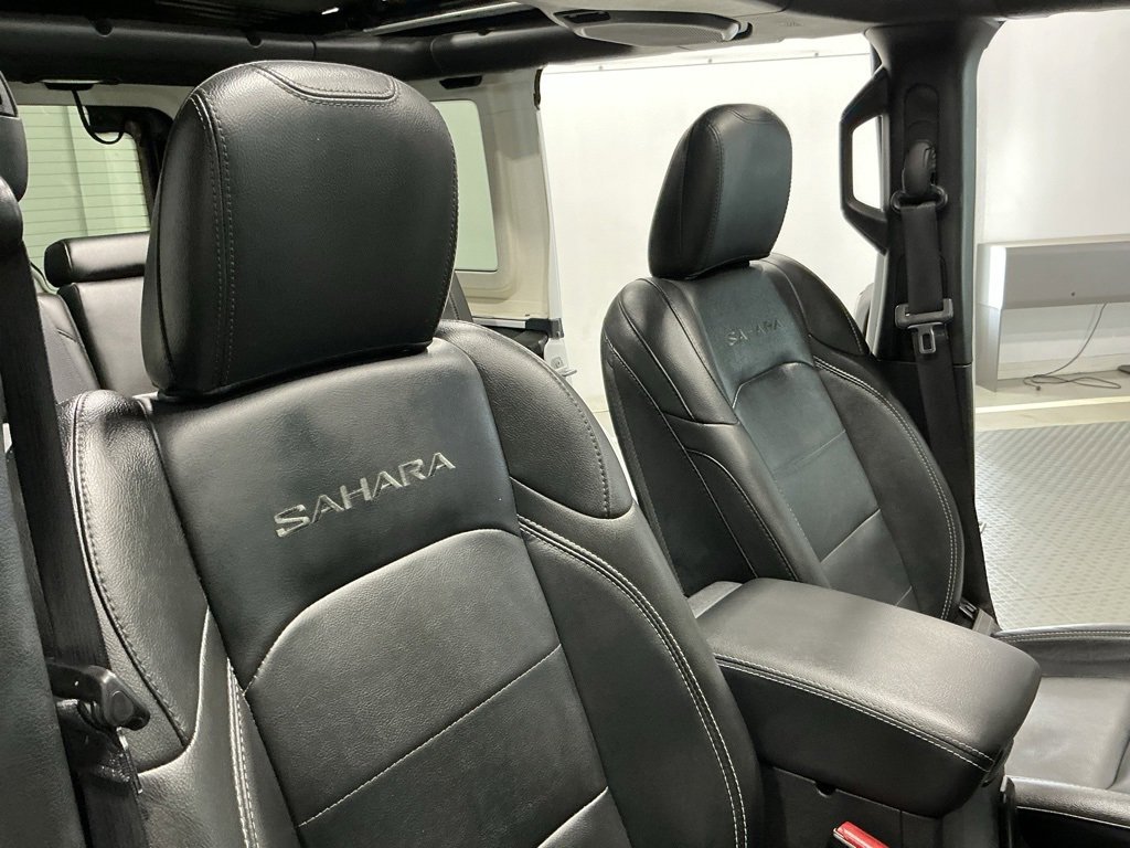 Used 2022 Jeep Wrangler Unlimited Sahara w/ Cold Weather Group image 29