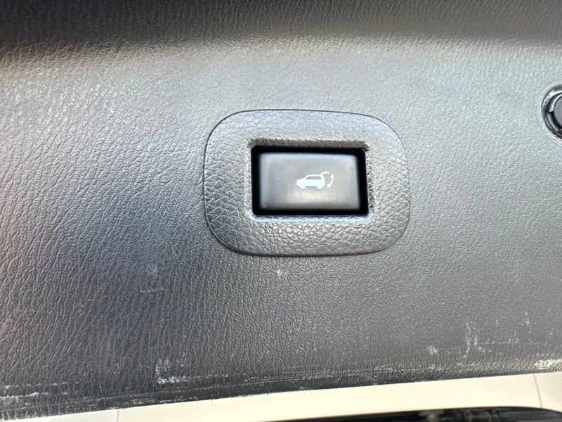 Used 2017 INFINITI QX80 4WD image 10