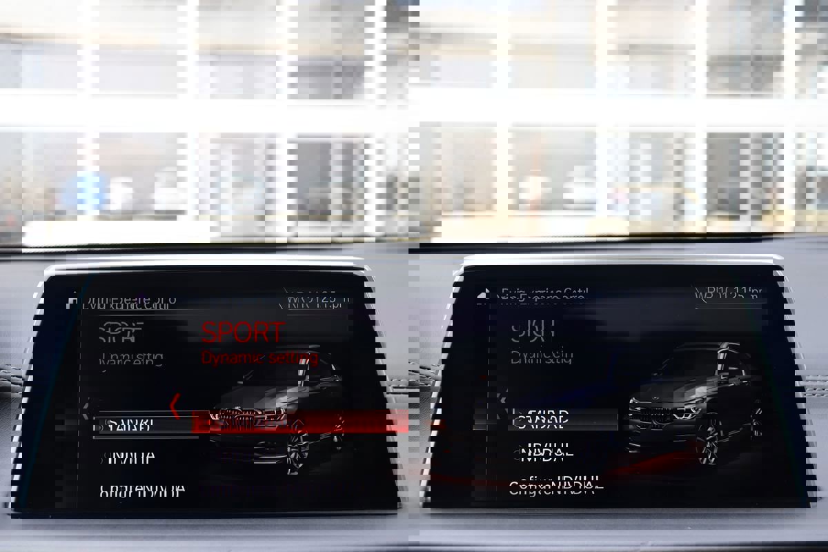 Used 2018 BMW 750i 750i image 25