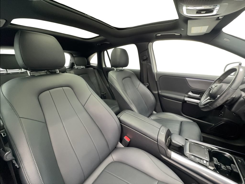 Used 2022 Mercedes-Benz GLA 250 w/ Premium Package Lite image 28