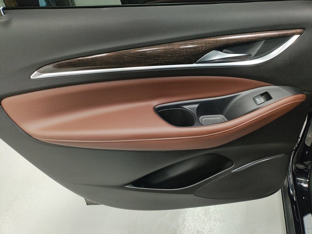 Used 2021 Buick Enclave Avenir w/ Avenir Technology Package image 29